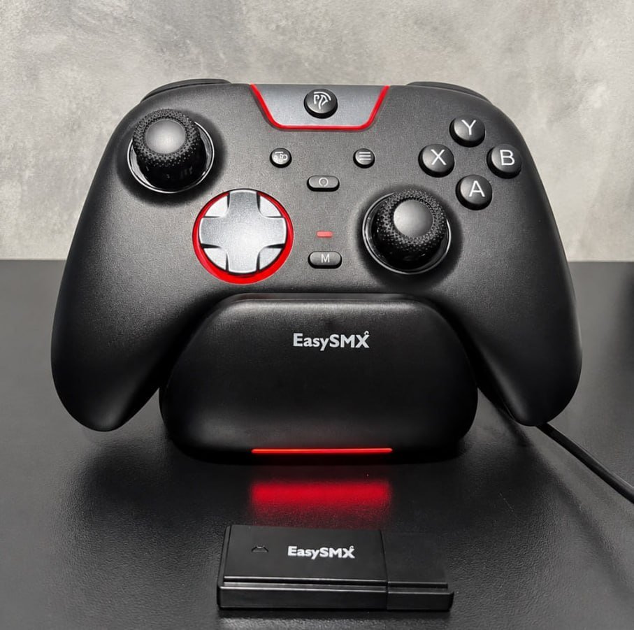 Controle Sem Fio EasySMX X05 Pro RGB, Hall Effect, Botões Programáveis, Conexão Tri Mode, 1000hz & 1000mAh + Dock de carregamento 🛒